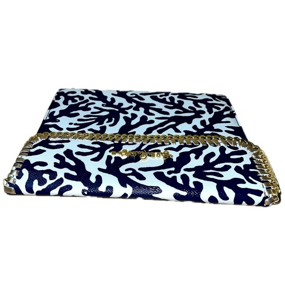 Lilly Pulitzer chain link iPad Tablet Case Treasure, Blue, White & Gold - Picture 6 of 10
